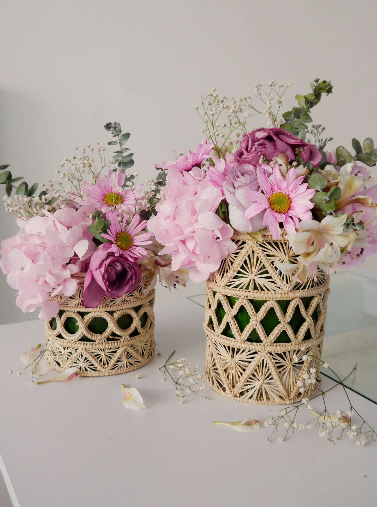 Zipacua Woven Glass Vase
