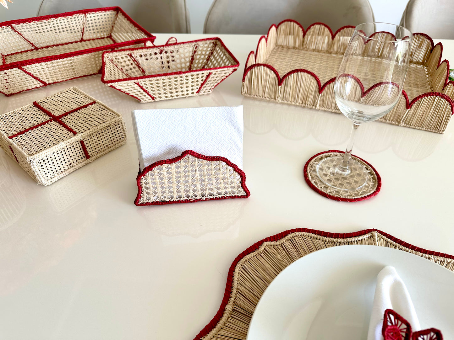 Red Iraca Tray