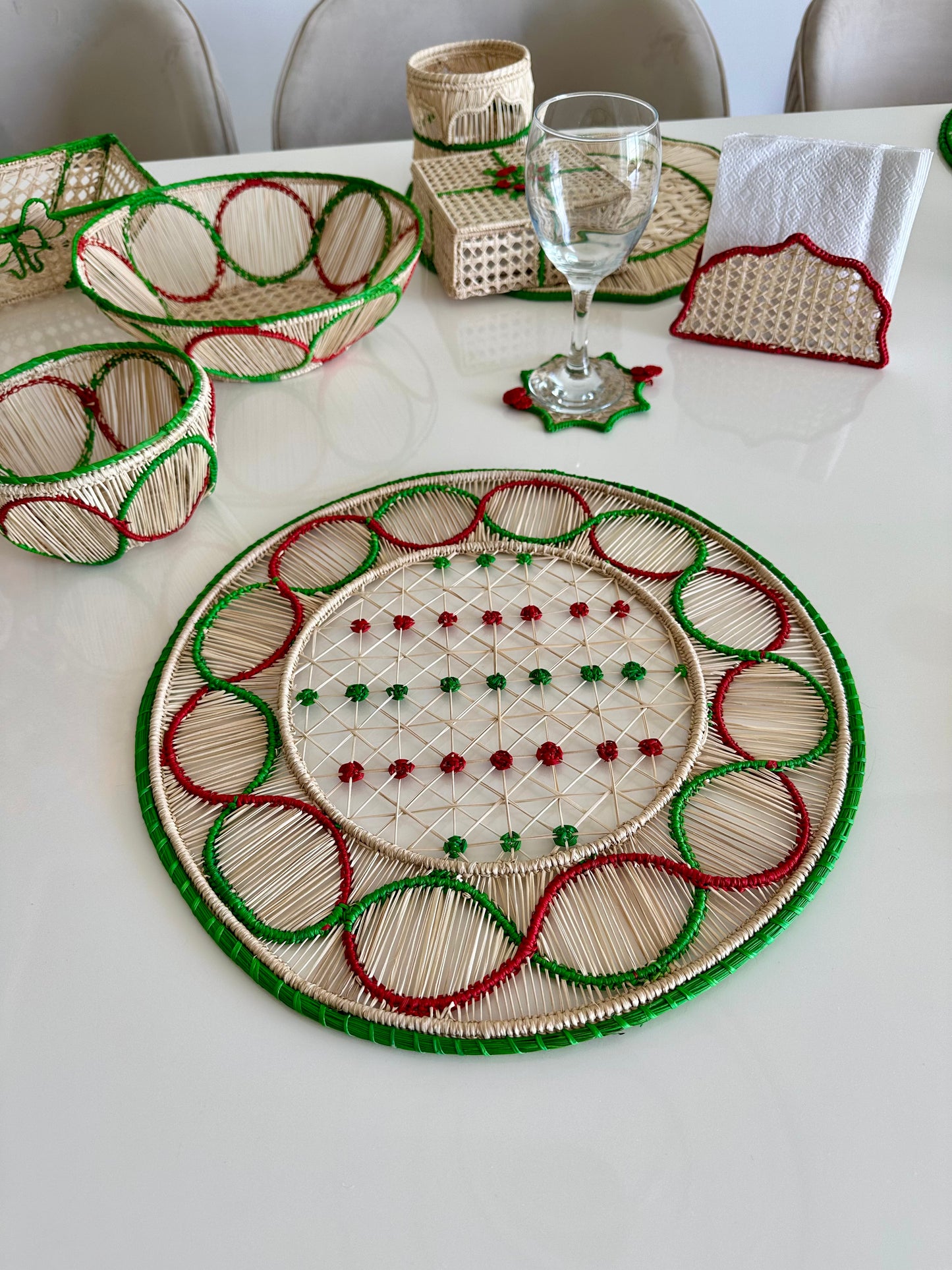 Jolly Green Iraca Tray