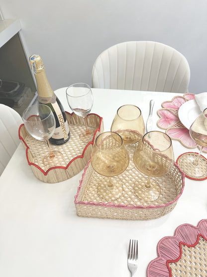 Scalloped Heart Iraca Tray