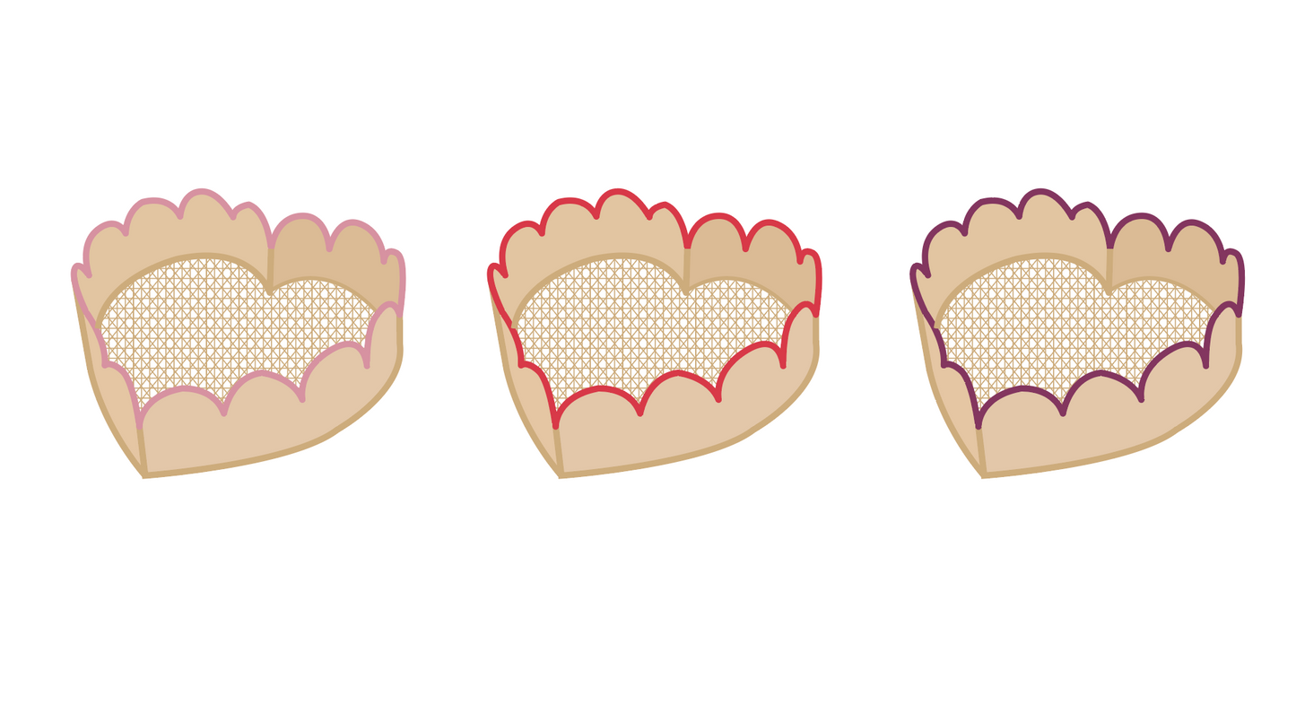 Scalloped Heart Iraca Tray